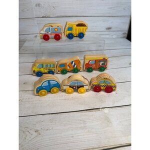 Thomas & Friends Brio Lot of 8 Car Trucks Bus Police Fire Truck Taxi Ambulance